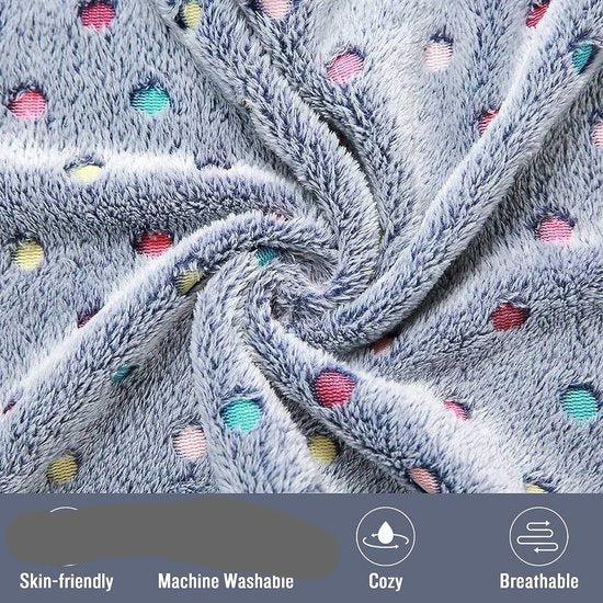 Set van 3 Zachte Huisdierdekens | Veelzijdige Coral Fleece Plaids | Kleine en Grote Formaten | Voor Honden, Katten | Kleurrijk Stevig Prints | Wasbaar en Warm | Anti-Pilling Polyester - Image 2