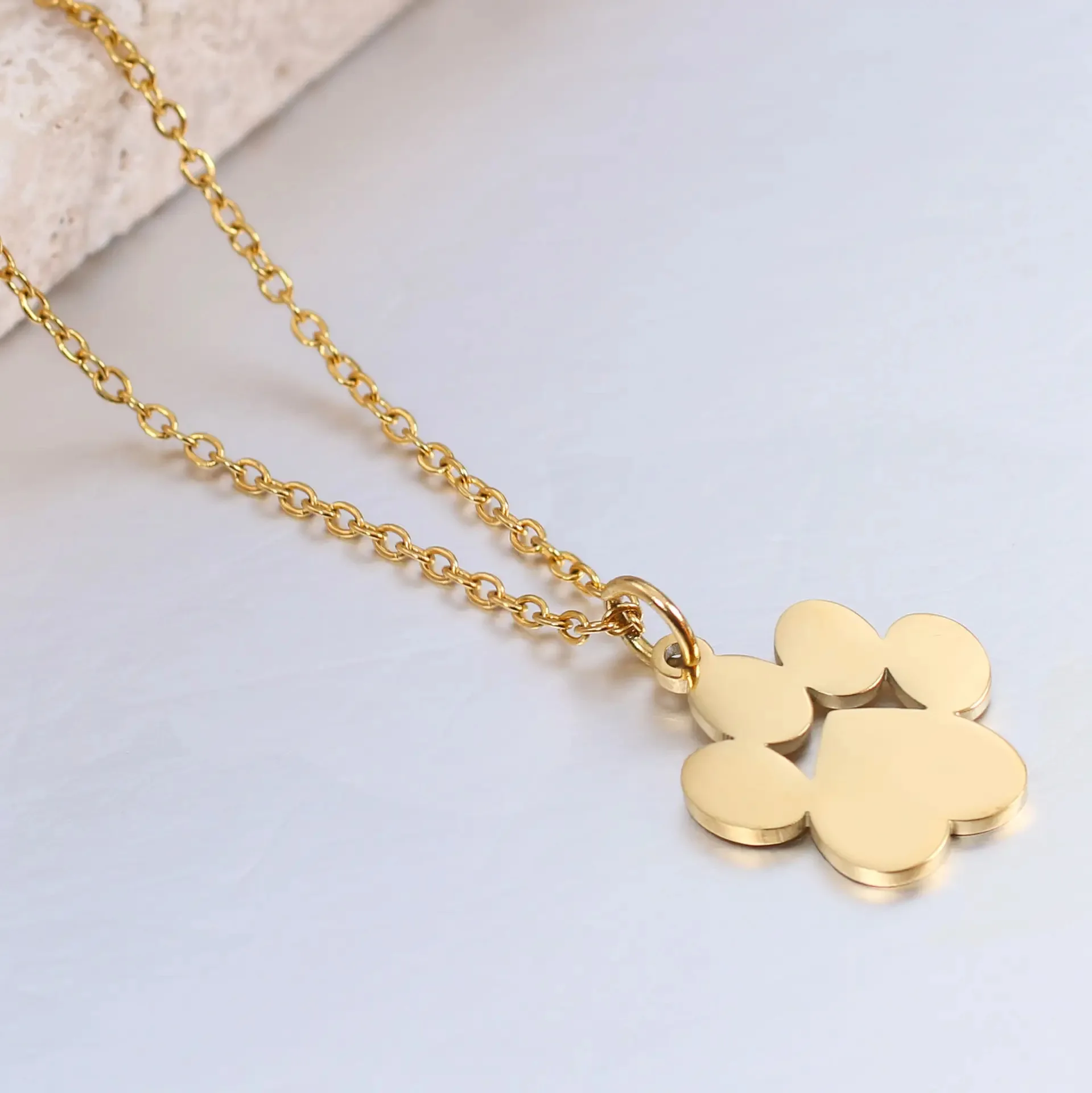Gepersonaliseerde RVS Ketting met Gravure | Huisdiernaam & Pootafdruk Herinneringssieraad | 16mm Hanger | Unisex | Uniek Cadeau voor Dames & Heren | Duurzaam & Modieus - Image 2
