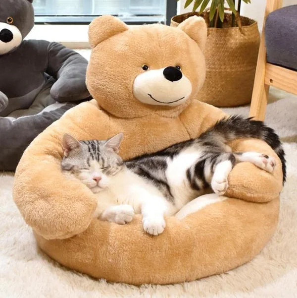 CuddleBear kattenbed van pluche | Zacht en comfortabel berenvormig kattenmandje | Machinewasbaar bed voor kleine en middelgrote katten | 46x46 cm of 57x57 cm - Image 4