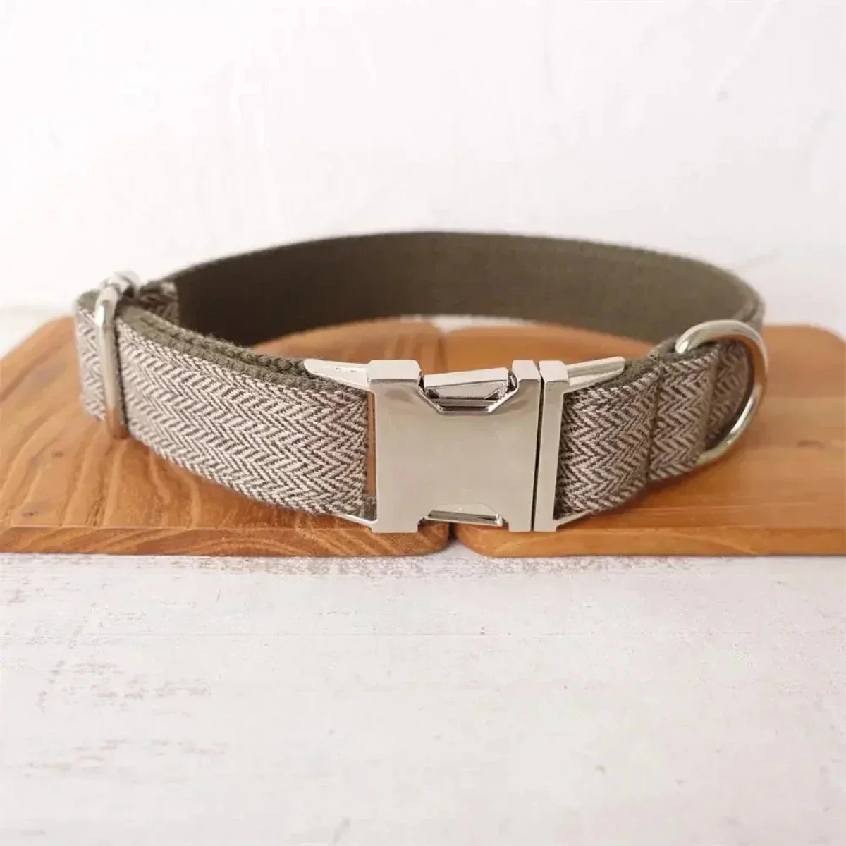 Hondenhalsband Ivy | Gepersonaliseerde Naamplaat | Duurzaam Nylon | Veiligheid & Comfort | Snelle Ontgrendeling | Alle Seizoenen Geschikt - Image 5
