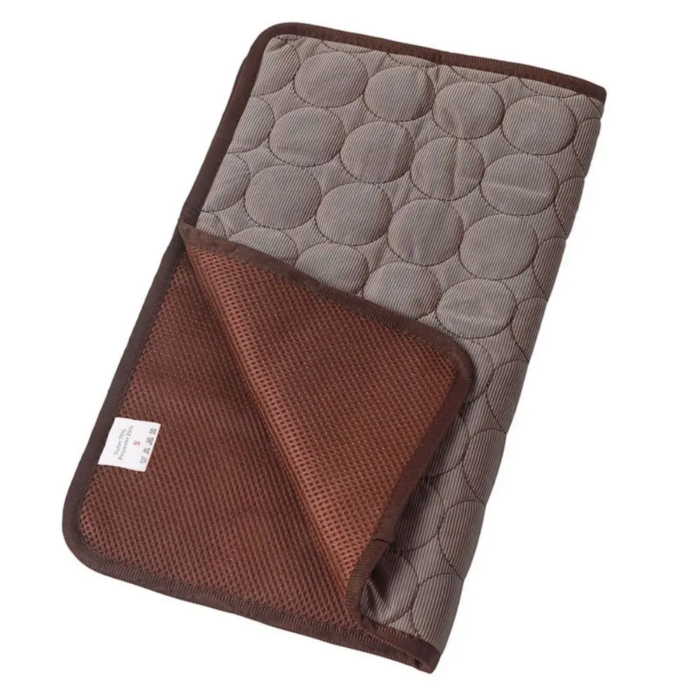 Verkoelende Slaapmat voor Huisdieren | Ademend en Comfortabel | Verkrijgbaar in Diverse Kleuren en Maten | Ideaal voor Warme Dagen - Image 9