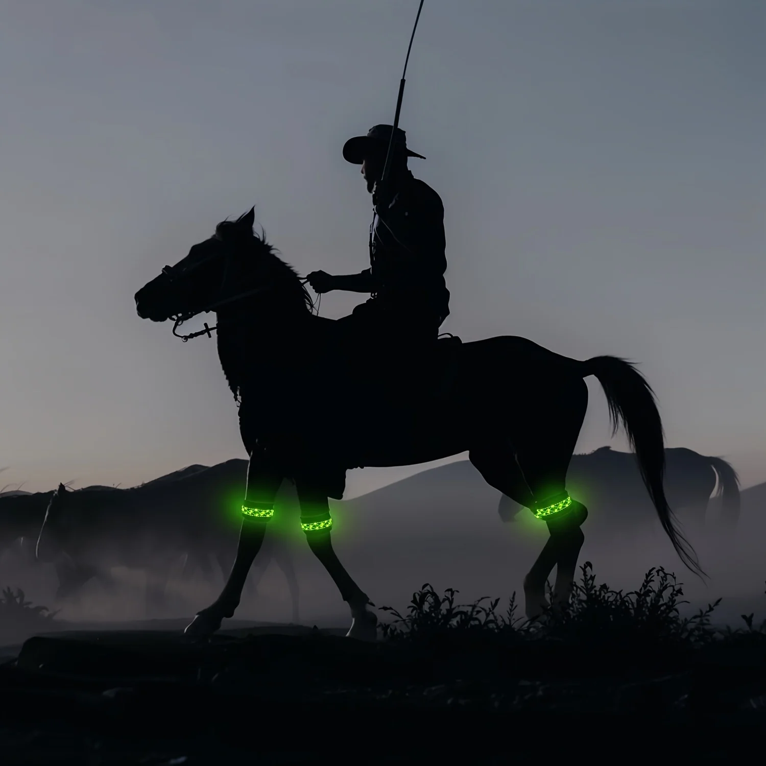 LED verlichting | Gevlochten Paard Beenbeschermers | Nacht Rijden | Veiligheid Paardrijden | Polyester | Knopcelbatterij - Image 16