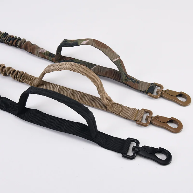 Militaire Hondenriem | Verstelbare Lengte 105-145 cm | Comfortabele Handgreep | Duurzaam Nylon | Metalen Haak | Geschikt voor Avonturen en Training | Zwart - Image 2
