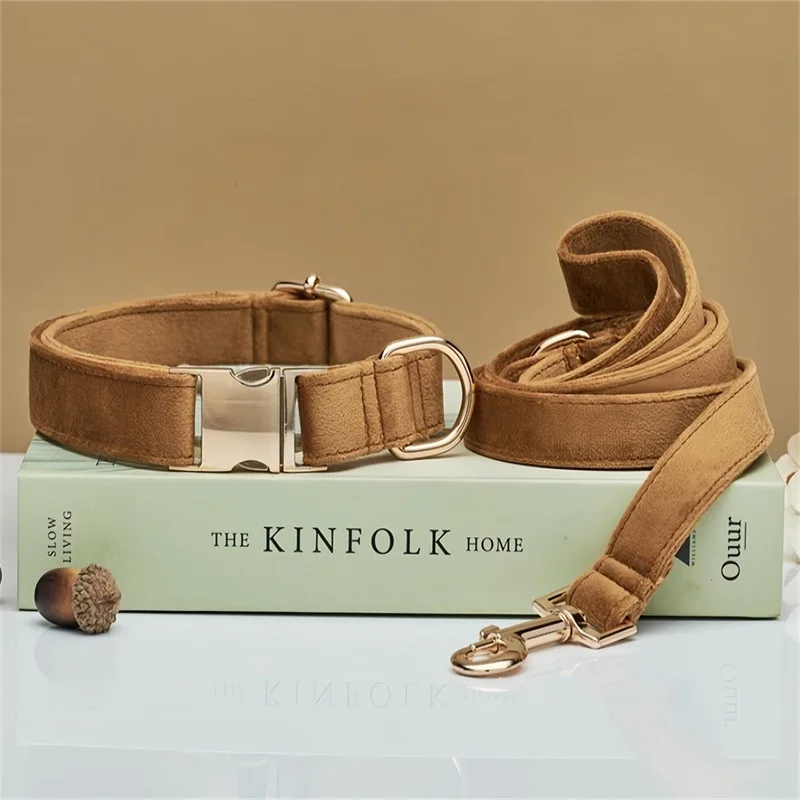 Fluwelen Hondenhalsband Ritssluitset | Gepersonaliseerd | Meerdere Kleuren | Bruin Grijs Wit | Metalen Gesp | Hondenriem | Bruiloft Geschikt - Image 13