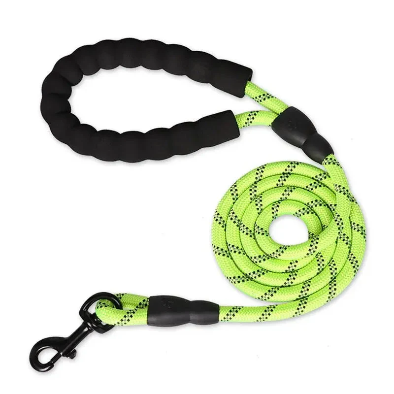 Reflecterende Veiligheidslijn | Zware Honden | Comfortabele Grip | Waterbestendig Nylon | Voor Wandelingen in Alle Seizoenen - Image 6