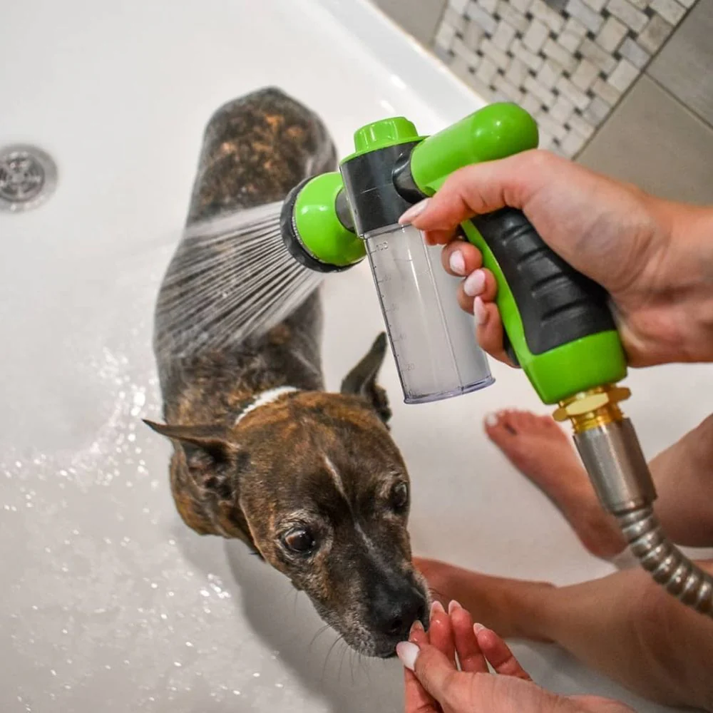 Suds-N-Paws™ Hondenbadtool | Spuitmond met 8 Spraypatronen | Verstelbare Zeepdispenser | Efficiënte Reiniging en Minder Badtijd